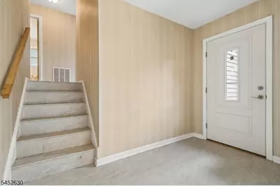 656 Winchester Ave, Union Township, NJ 07083 - Photo 2