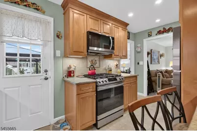 957 Arnet Ave, Union Township, NJ 07083 - Photo 10
