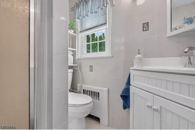 957 Arnet Ave, Union Township, NJ 07083 - Photo 16