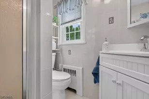 957 Arnet Ave, Union Township, NJ 07083 - Photo 16