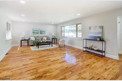 156 W Lincoln Ave, Roselle Park, NJ 07204 - Photo 6