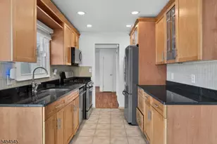 17 Joanna Pl, Woodbridge Township, NJ 07067 - Photo 8