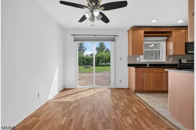17 Joanna Pl, Woodbridge Township, NJ 07067 - Photo 6
