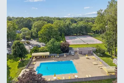300 Pond Ct, Washington Township, NJ 07676 - Photo 36