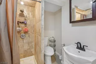 307 Boulevard Dr, Wayne, NJ 07470 - Photo 14