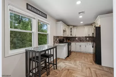 307 Boulevard Dr, Wayne, NJ 07470 - Photo 10