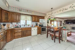 35 Van Winkle Ct, Woodland Park, NJ 07424 - Photo 6