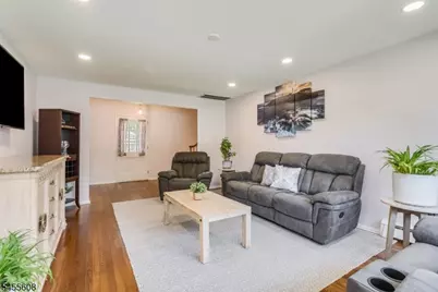 13 Gunther St, Mendham, NJ 07945 - Photo 4