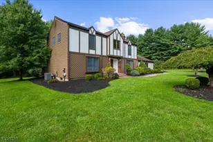 7 Devore Rd, Readington, NJ 08822 - Photo 2