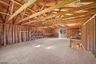 133 Sandra Dr, Parsippany, NJ 07054 - Photo 42