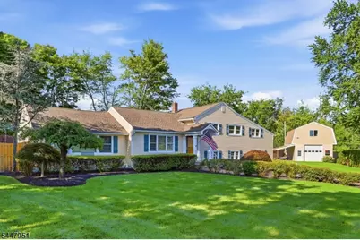 133 Sandra Dr, Parsippany, NJ 07054 - Photo 2