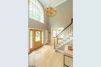 18 Stoneybrook Road, Washington Township, NJ 07853 - Photo 8