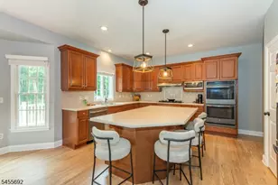 18 Stoneybrook Rd, Washington Township, NJ 07853 - Photo 14