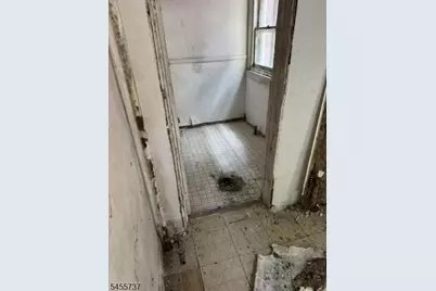 36 Sunset Ave, Newark, NJ 07106 - Photo 12