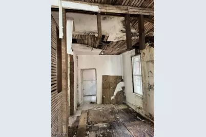 36 Sunset Ave, Newark, NJ 07106 - Photo 10