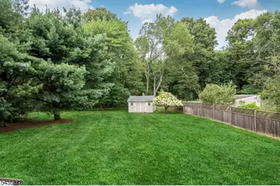 2 Fells Ln, Mount Olive, NJ 07836 - Photo 4