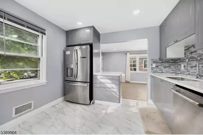 807 Canton St, Elizabeth, NJ 07202 - Photo 8