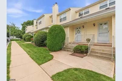 74 Freemont Ct, Franklin Township, NJ 08873 - Photo 2