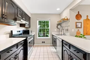 74 Freemont Ct, Franklin Township, NJ 08873 - Photo 4