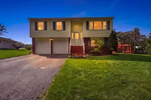 14 Harwich Rd, Lopatcong Township, NJ 08865 - Photo 1
