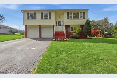 14 Harwich Rd, Lopatcong Township, NJ 08865 - Photo 2
