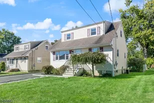 90 Linden St, Bridgewater, NJ 08807 - Photo 2