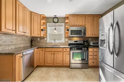 90 Linden St, Bridgewater, NJ 08807 - Photo 8