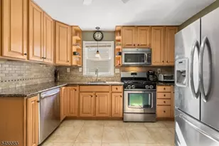 90 Linden St, Bridgewater, NJ 08807 - Photo 8