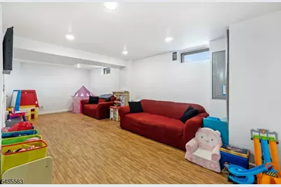 90 Linden St, Bridgewater, NJ 08807 - Photo 18