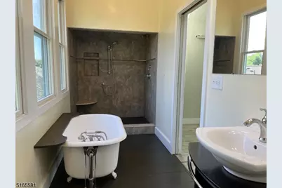 33B Drakestown Rd, Washington Township, NJ 07853 - Photo 16
