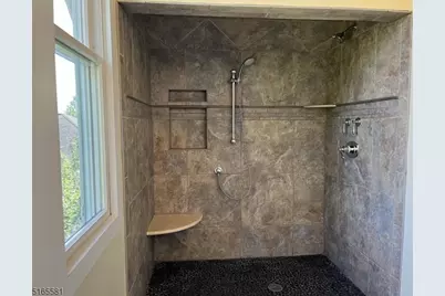 33B Drakestown Rd, Washington Township, NJ 07853 - Photo 14
