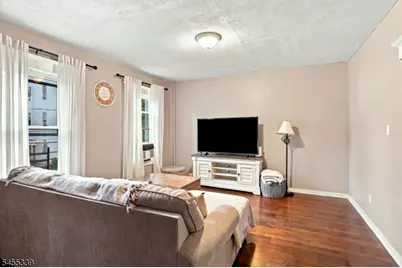 33-35 Grove Ter, Irvington, NJ 07111 - Photo 4