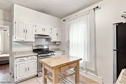 33-35 Grove Ter, Irvington, NJ 07111 - Photo 10