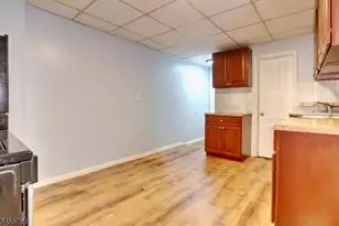 5 Salter Pl, Bloomfield, NJ 07003 - Photo 2