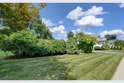 22 Jacksonville Rd, Pequannock Township, NJ 07444 - Photo 4