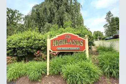 34 Fowler Dr, West Orange Township, NJ 07052 - Photo 2