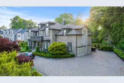 129 Braidburn Rd, Florham Park, NJ 07932 - Photo 2