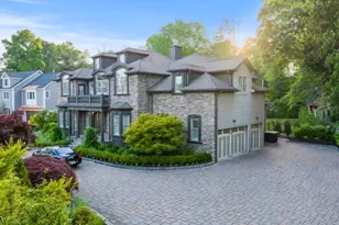 129 Braidburn Rd, Florham Park, NJ 07932 - Photo 2
