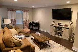 264 Riveredge Dr, Chatham Township, NJ 07928 - Photo 2