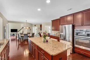4 Sovereign Dr, Mount Olive, NJ 07836 - Photo 10