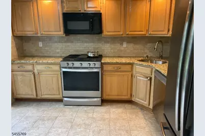 62 Gregory Ln, Franklin Township, NJ 08823 - Photo 8