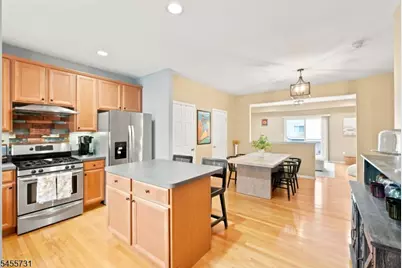 29 Riga Ct, Scotch Plains Township, NJ 07076 - Photo 10