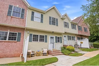 29 Riga Ct, Scotch Plains Township, NJ 07076 - Photo 4