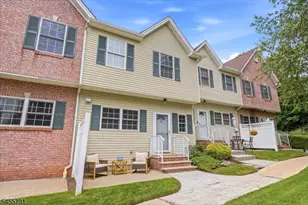 29 Riga Ct, Scotch Plains Township, NJ 07076 - Photo 4