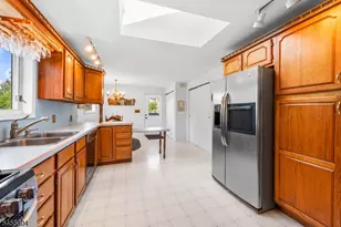 39 Corn Hollow Rd, Roxbury Township, NJ 07876 - Photo 2