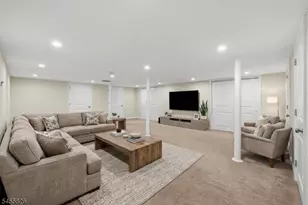 81 Hudson Ave, Ridgefield, NJ 07660 - Photo 6