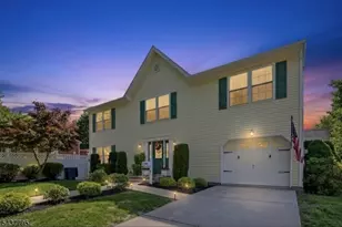 81 Hudson Ave, Ridgefield, NJ 07660 - Photo 1