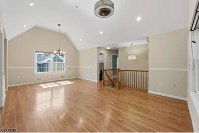 81 Hudson Ave, Ridgefield, NJ 07660 - Photo 18