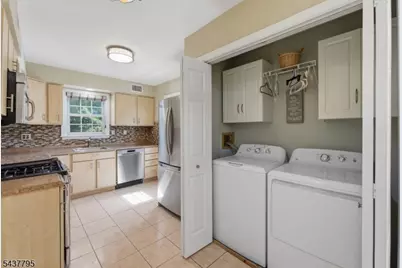 81 Hudson Ave, Ridgefield, NJ 07660 - Photo 16