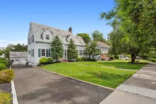 8 Tuxedo Pl, Morristown, NJ 07960 - Photo 2